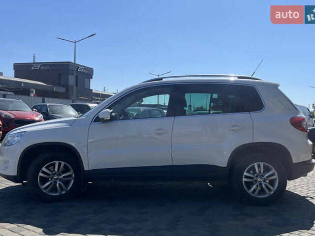 Белый Фольксваген Тигуан, объемом двигателя 1.97 л и пробегом 221 тыс. км за 12800 $, фото 3 на Automoto.ua
