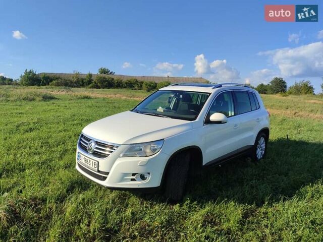 Білий Фольксваген Тігуан, об'ємом двигуна 2 л та пробігом 210 тис. км за 13500 $, фото 17 на Automoto.ua