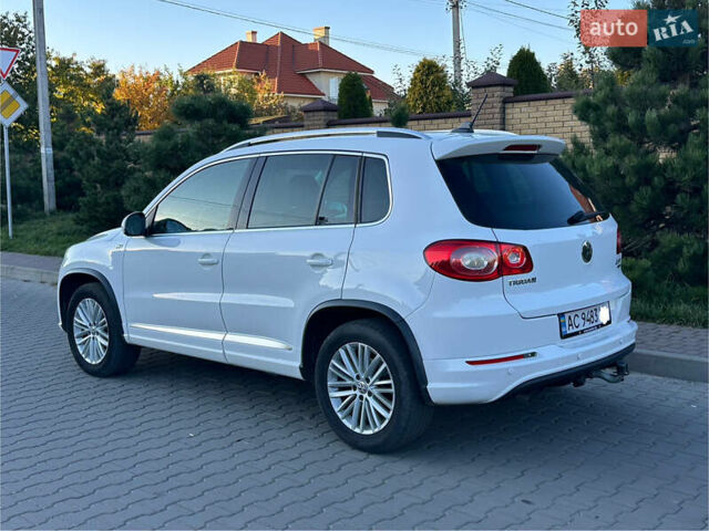 Білий Фольксваген Тігуан, об'ємом двигуна 2 л та пробігом 245 тис. км за 13500 $, фото 4 на Automoto.ua