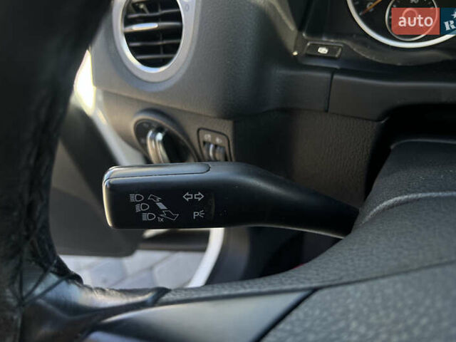 Белый Фольксваген Тигуан, объемом двигателя 1.97 л и пробегом 221 тыс. км за 12800 $, фото 20 на Automoto.ua