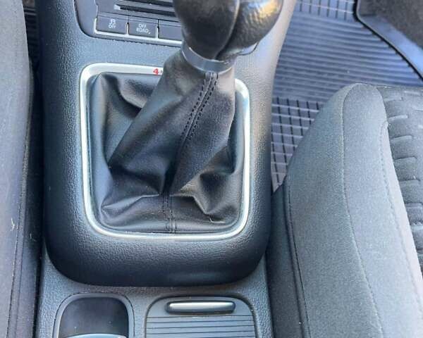 Белый Фольксваген Тигуан, объемом двигателя 1.4 л и пробегом 226 тыс. км за 9660 $, фото 52 на Automoto.ua