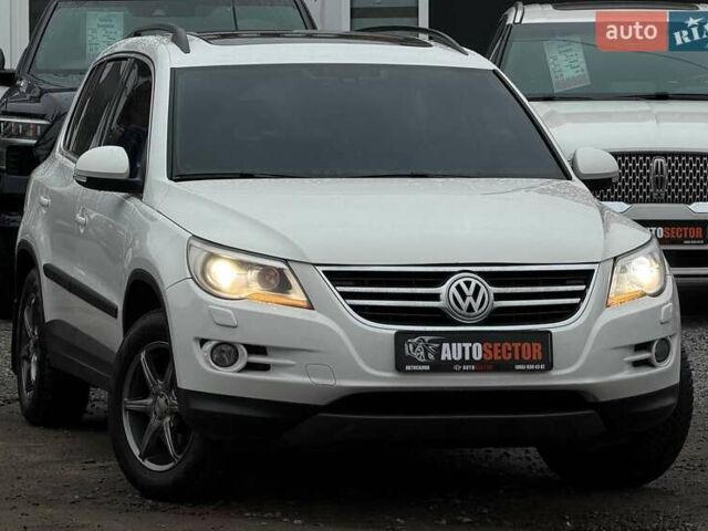 Белый Фольксваген Тигуан, объемом двигателя 2 л и пробегом 235 тыс. км за 11300 $, фото 5 на Automoto.ua