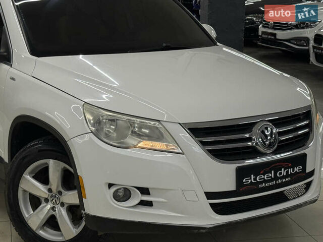 Белый Фольксваген Тигуан, объемом двигателя 1.98 л и пробегом 348 тыс. км за 8999 $, фото 5 на Automoto.ua