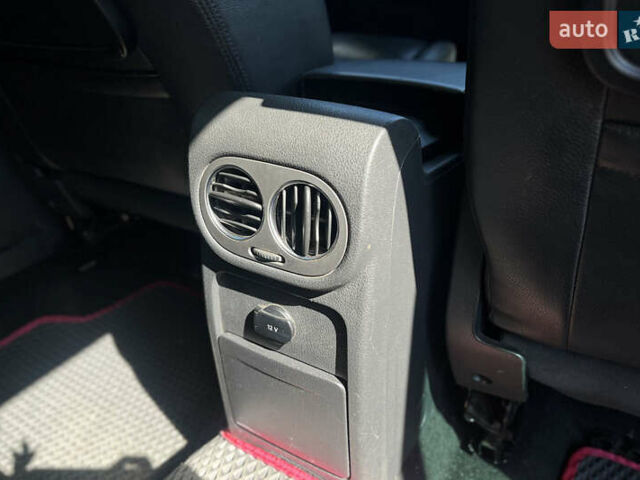 Белый Фольксваген Тигуан, объемом двигателя 1.97 л и пробегом 221 тыс. км за 12800 $, фото 12 на Automoto.ua