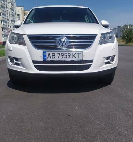 Белый Фольксваген Тигуан, объемом двигателя 1.4 л и пробегом 183 тыс. км за 10200 $, фото 6 на Automoto.ua