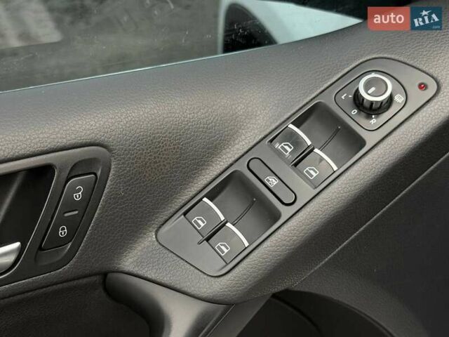 Белый Фольксваген Тигуан, объемом двигателя 2 л и пробегом 235 тыс. км за 11300 $, фото 34 на Automoto.ua