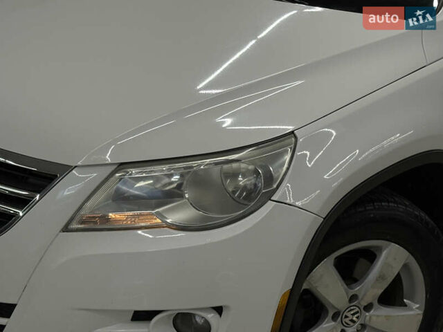 Белый Фольксваген Тигуан, объемом двигателя 1.98 л и пробегом 348 тыс. км за 8999 $, фото 2 на Automoto.ua