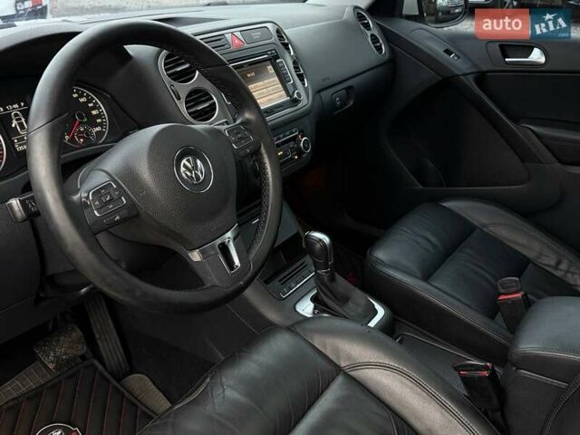 Белый Фольксваген Тигуан, объемом двигателя 2 л и пробегом 235 тыс. км за 11300 $, фото 18 на Automoto.ua