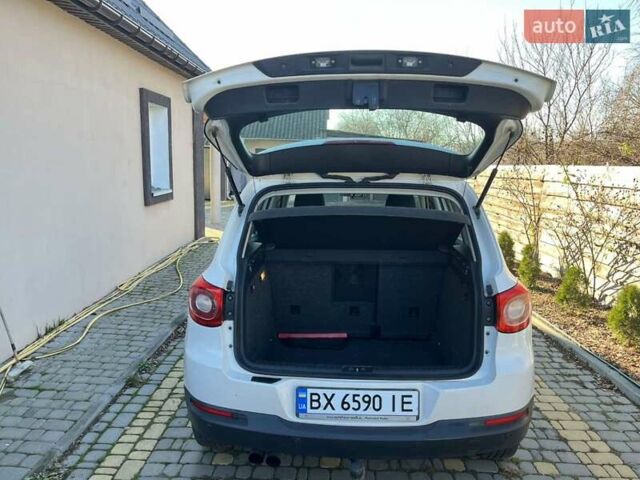 Белый Фольксваген Тигуан, объемом двигателя 1.4 л и пробегом 226 тыс. км за 9660 $, фото 98 на Automoto.ua