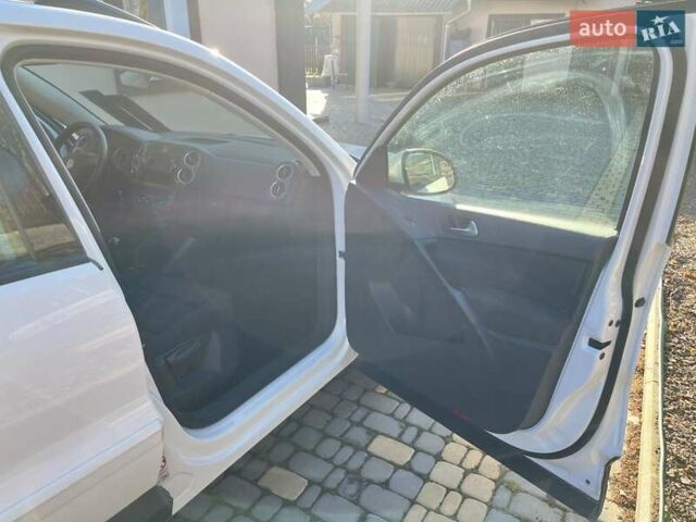 Белый Фольксваген Тигуан, объемом двигателя 1.4 л и пробегом 226 тыс. км за 9660 $, фото 100 на Automoto.ua