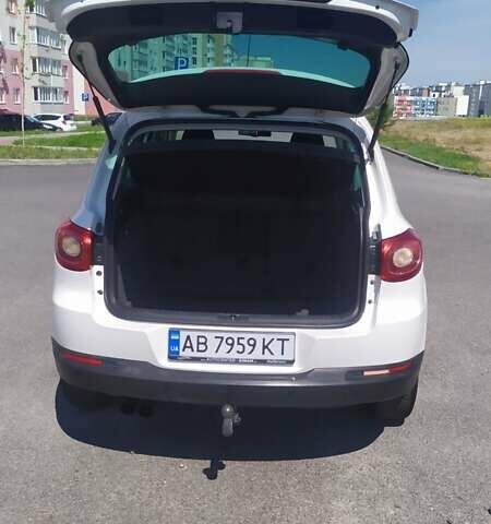 Белый Фольксваген Тигуан, объемом двигателя 1.4 л и пробегом 183 тыс. км за 10200 $, фото 18 на Automoto.ua