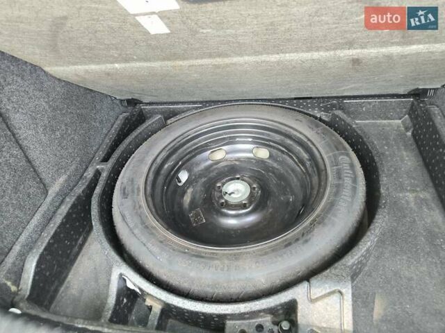 Белый Фольксваген Тигуан, объемом двигателя 2 л и пробегом 150 тыс. км за 10500 $, фото 24 на Automoto.ua