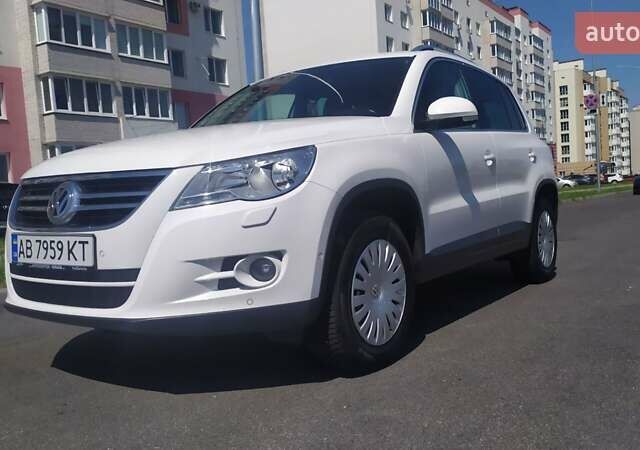 Белый Фольксваген Тигуан, объемом двигателя 1.4 л и пробегом 183 тыс. км за 10200 $, фото 4 на Automoto.ua