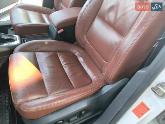 Белый Фольксваген Тигуан, объемом двигателя 2 л и пробегом 150 тыс. км за 10500 $, фото 18 на Automoto.ua