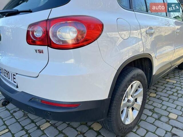 Белый Фольксваген Тигуан, объемом двигателя 1.4 л и пробегом 226 тыс. км за 9660 $, фото 43 на Automoto.ua