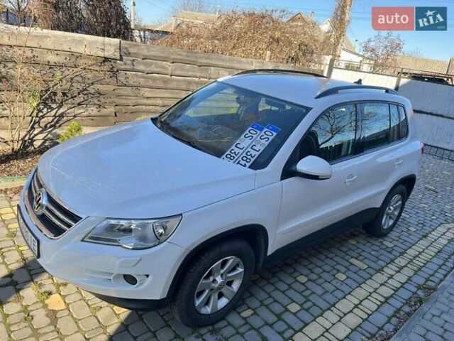 Белый Фольксваген Тигуан, объемом двигателя 1.4 л и пробегом 226 тыс. км за 9660 $, фото 1 на Automoto.ua