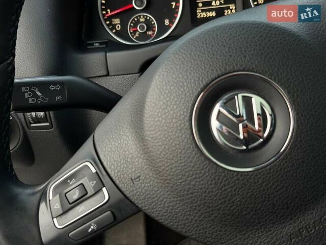 Белый Фольксваген Тигуан, объемом двигателя 2 л и пробегом 235 тыс. км за 11300 $, фото 27 на Automoto.ua