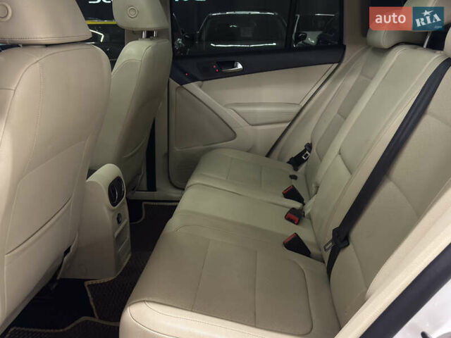 Белый Фольксваген Тигуан, объемом двигателя 1.98 л и пробегом 348 тыс. км за 8999 $, фото 21 на Automoto.ua