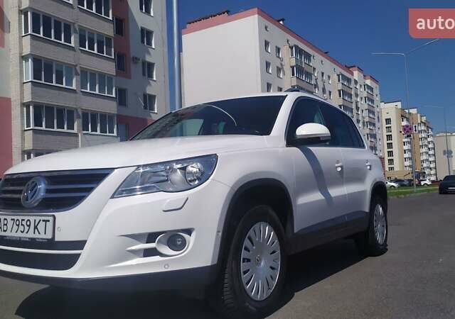 Белый Фольксваген Тигуан, объемом двигателя 1.4 л и пробегом 183 тыс. км за 10200 $, фото 3 на Automoto.ua