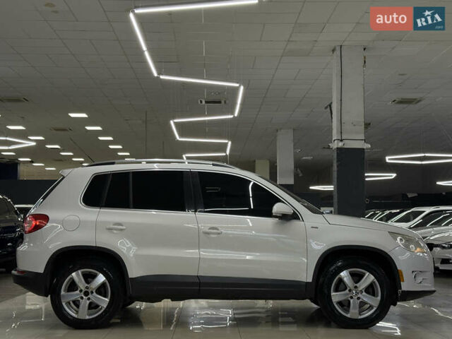 Белый Фольксваген Тигуан, объемом двигателя 1.98 л и пробегом 348 тыс. км за 8999 $, фото 7 на Automoto.ua