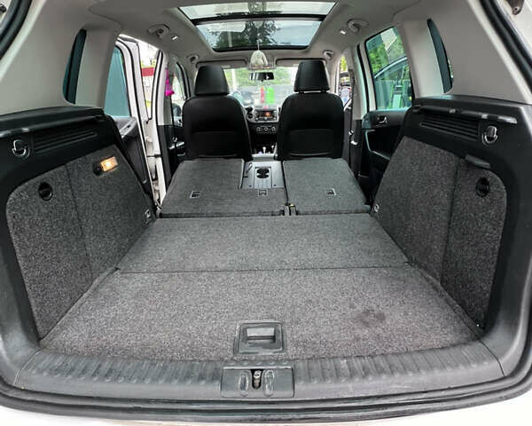 Білий Фольксваген Тігуан, об'ємом двигуна 1.98 л та пробігом 135 тис. км за 10800 $, фото 17 на Automoto.ua