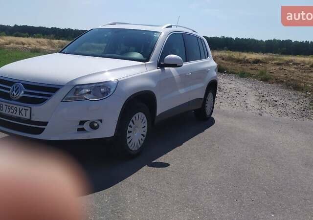 Белый Фольксваген Тигуан, объемом двигателя 1.4 л и пробегом 183 тыс. км за 10200 $, фото 19 на Automoto.ua