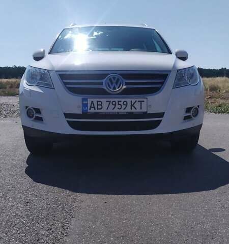 Белый Фольксваген Тигуан, объемом двигателя 1.4 л и пробегом 183 тыс. км за 10200 $, фото 11 на Automoto.ua