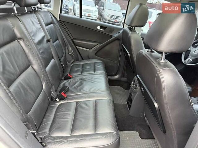 Белый Фольксваген Тигуан, объемом двигателя 2 л и пробегом 235 тыс. км за 11300 $, фото 14 на Automoto.ua