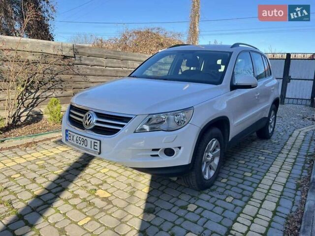Белый Фольксваген Тигуан, объемом двигателя 1.4 л и пробегом 226 тыс. км за 9660 $, фото 2 на Automoto.ua
