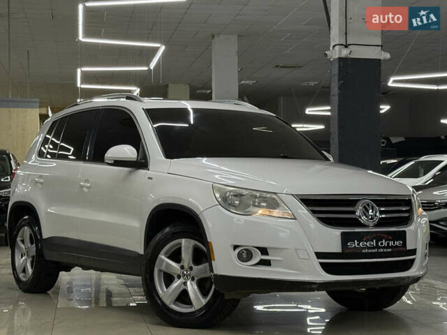 Белый Фольксваген Тигуан, объемом двигателя 1.98 л и пробегом 348 тыс. км за 8999 $, фото 4 на Automoto.ua