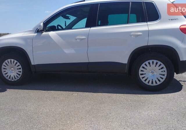 Белый Фольксваген Тигуан, объемом двигателя 1.4 л и пробегом 183 тыс. км за 10200 $, фото 21 на Automoto.ua