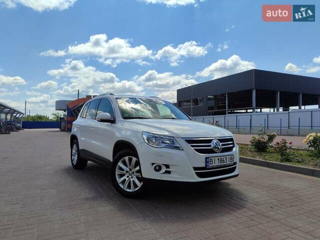 Білий Фольксваген Тігуан, об'ємом двигуна 2 л та пробігом 210 тис. км за 13500 $, фото 9 на Automoto.ua