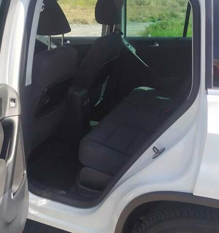 Белый Фольксваген Тигуан, объемом двигателя 1.4 л и пробегом 183 тыс. км за 10200 $, фото 15 на Automoto.ua