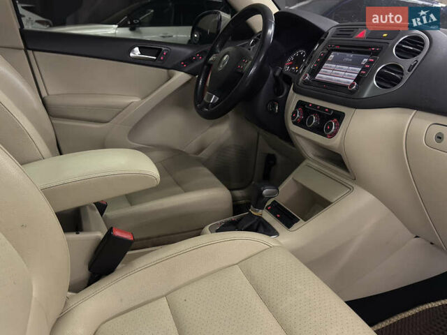 Белый Фольксваген Тигуан, объемом двигателя 1.98 л и пробегом 348 тыс. км за 8999 $, фото 19 на Automoto.ua