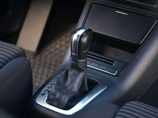 Белый Фольксваген Тигуан, объемом двигателя 2 л и пробегом 180 тыс. км за 11700 $, фото 8 на Automoto.ua