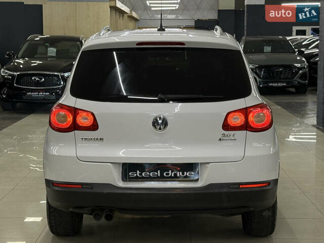 Белый Фольксваген Тигуан, объемом двигателя 1.98 л и пробегом 348 тыс. км за 8999 $, фото 11 на Automoto.ua