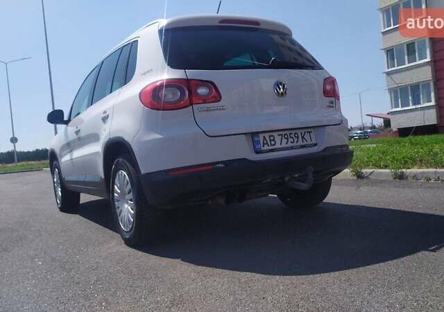 Белый Фольксваген Тигуан, объемом двигателя 1.4 л и пробегом 183 тыс. км за 10200 $, фото 7 на Automoto.ua