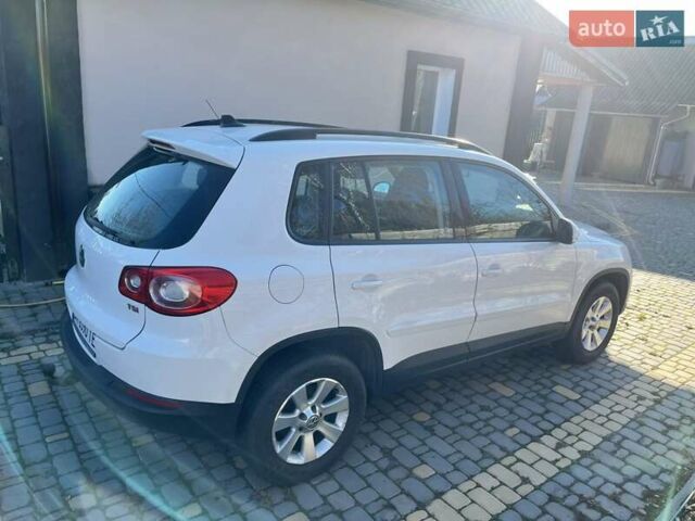 Белый Фольксваген Тигуан, объемом двигателя 1.4 л и пробегом 226 тыс. км за 9660 $, фото 25 на Automoto.ua