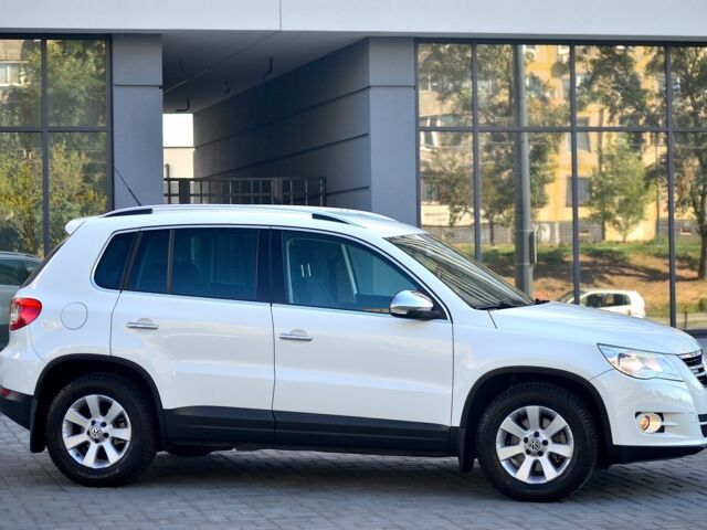 Белый Фольксваген Тигуан, объемом двигателя 2 л и пробегом 180 тыс. км за 11700 $, фото 16 на Automoto.ua