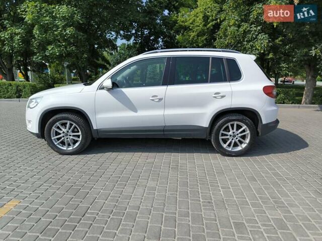 Белый Фольксваген Тигуан, объемом двигателя 2 л и пробегом 150 тыс. км за 10500 $, фото 8 на Automoto.ua