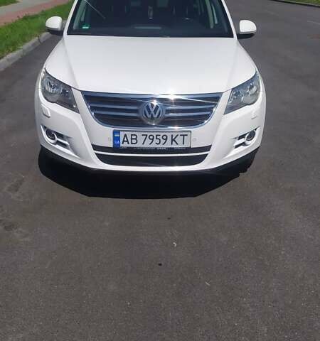Белый Фольксваген Тигуан, объемом двигателя 1.4 л и пробегом 183 тыс. км за 10200 $, фото 5 на Automoto.ua