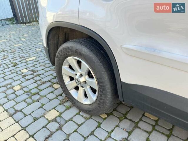 Белый Фольксваген Тигуан, объемом двигателя 1.4 л и пробегом 226 тыс. км за 9660 $, фото 37 на Automoto.ua