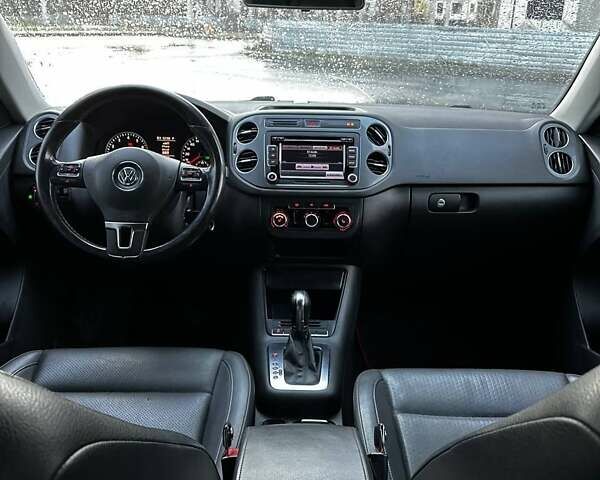 Білий Фольксваген Тігуан, об'ємом двигуна 1.98 л та пробігом 218 тис. км за 10000 $, фото 10 на Automoto.ua