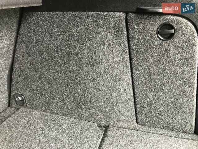 Білий Фольксваген Тігуан, об'ємом двигуна 2 л та пробігом 165 тис. км за 13600 $, фото 81 на Automoto.ua