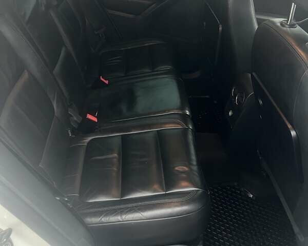 Білий Фольксваген Тігуан, об'ємом двигуна 2 л та пробігом 252 тис. км за 9990 $, фото 14 на Automoto.ua