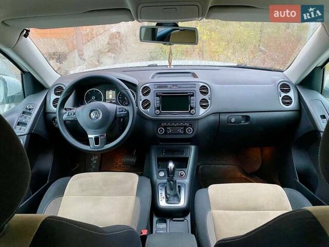 Белый Фольксваген Тигуан, объемом двигателя 2 л и пробегом 236 тыс. км за 12800 $, фото 20 на Automoto.ua