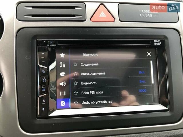 Білий Фольксваген Тігуан, об'ємом двигуна 2 л та пробігом 165 тис. км за 13600 $, фото 93 на Automoto.ua