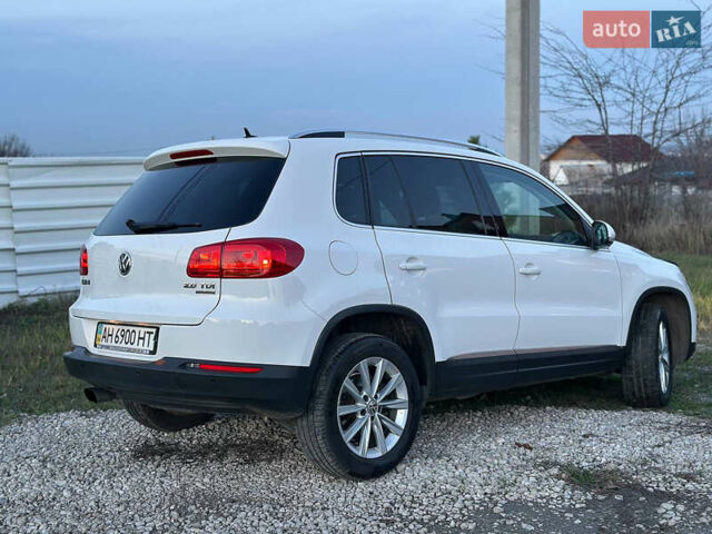 Белый Фольксваген Тигуан, объемом двигателя 1.97 л и пробегом 236 тыс. км за 12800 $, фото 4 на Automoto.ua