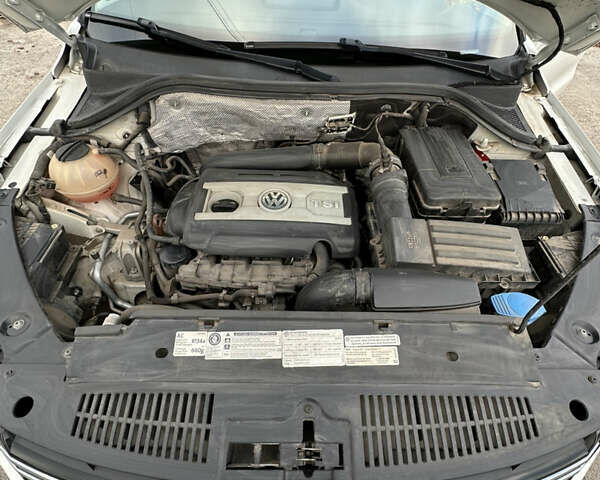 Белый Фольксваген Тигуан, объемом двигателя 1.98 л и пробегом 215 тыс. км за 12500 $, фото 9 на Automoto.ua