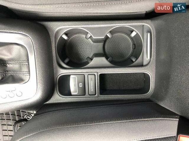 Білий Фольксваген Тігуан, об'ємом двигуна 2 л та пробігом 165 тис. км за 13600 $, фото 50 на Automoto.ua